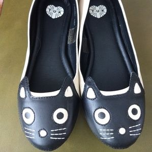 Tuk shoes, size 7, new